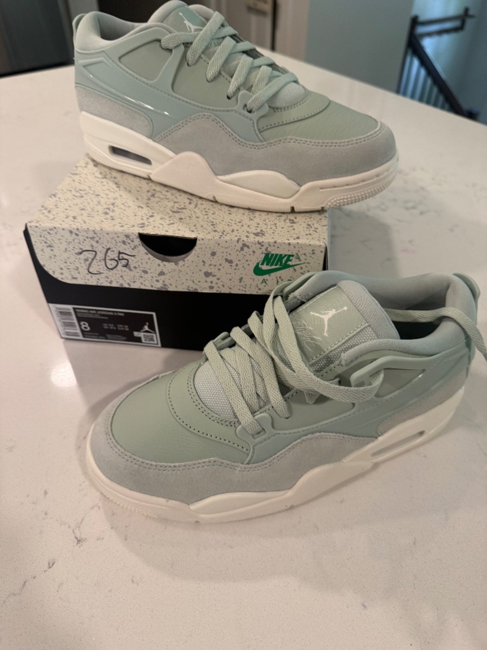 BRAND NEW IN BOX Women's Air Jordan 4 RM in Seafoam